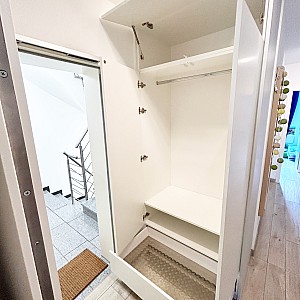 garderobenschrank offen