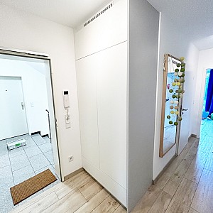 garderobenschrank seite